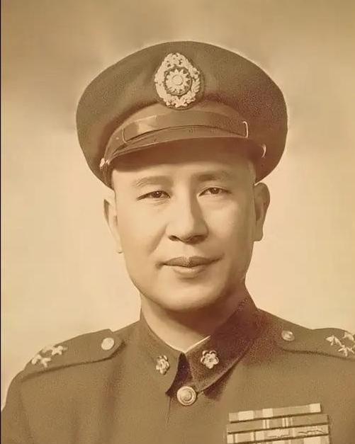 1949年，号称“小诸葛”的白崇禧向蒋介石献策：反正打不过解放军，不如集中全部兵