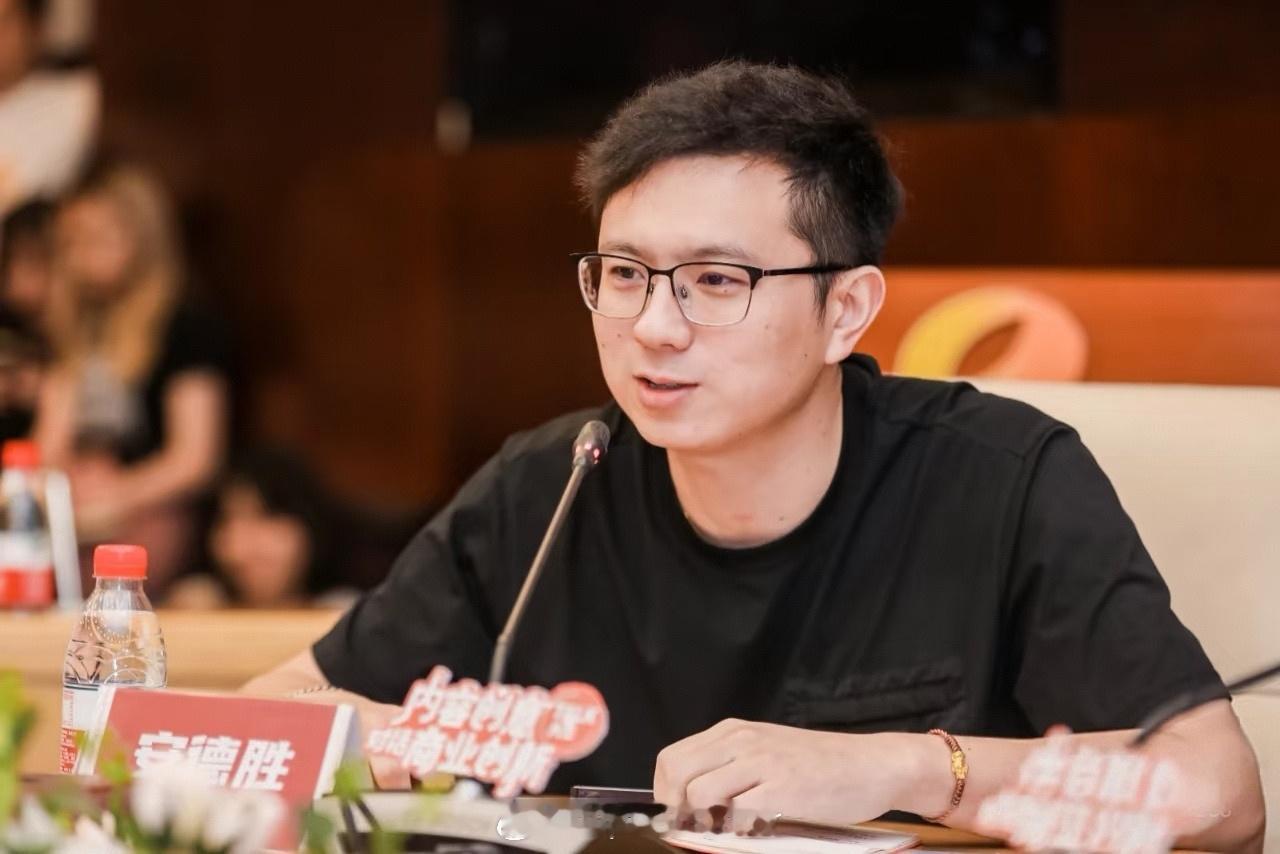 湖南卫视原制片人安德胜升任天娱传媒副总经理。原安德胜工作室拆分成王蕾团队和陈威团