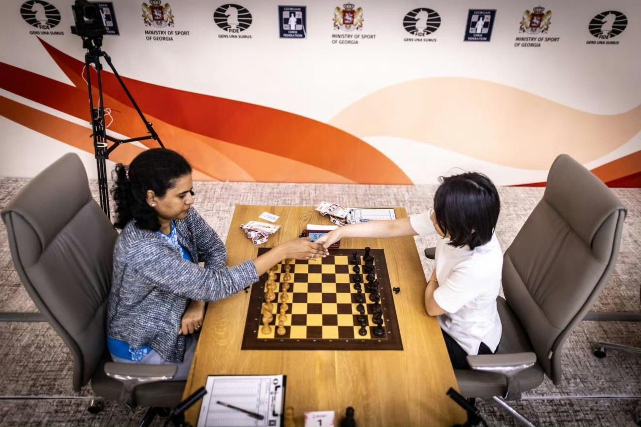 国象女子世界杯半决赛，雷挺婕快棋加赛不敌科內鲁，两名印度棋手会师决赛。

国际象