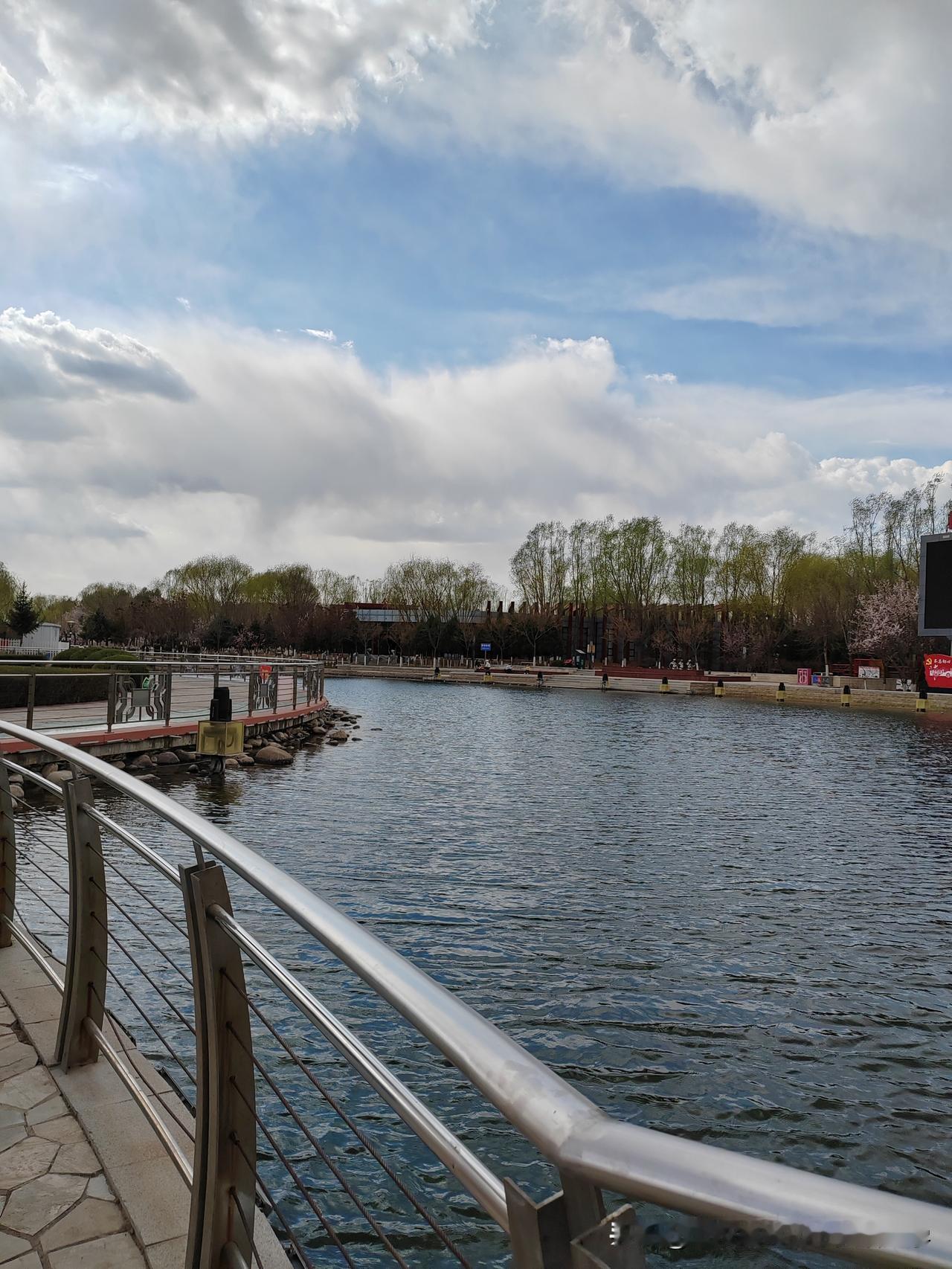 八年级下册英语Unit1书面表达
Unit 1 Time to relax
【写