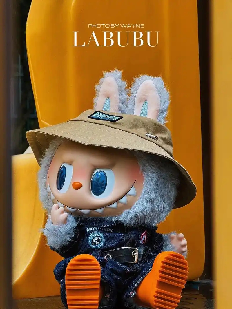 LABUBU价崩黄牛压货倒赔LABUBU一直都是伪需求，这玩意没有任何技术难度与