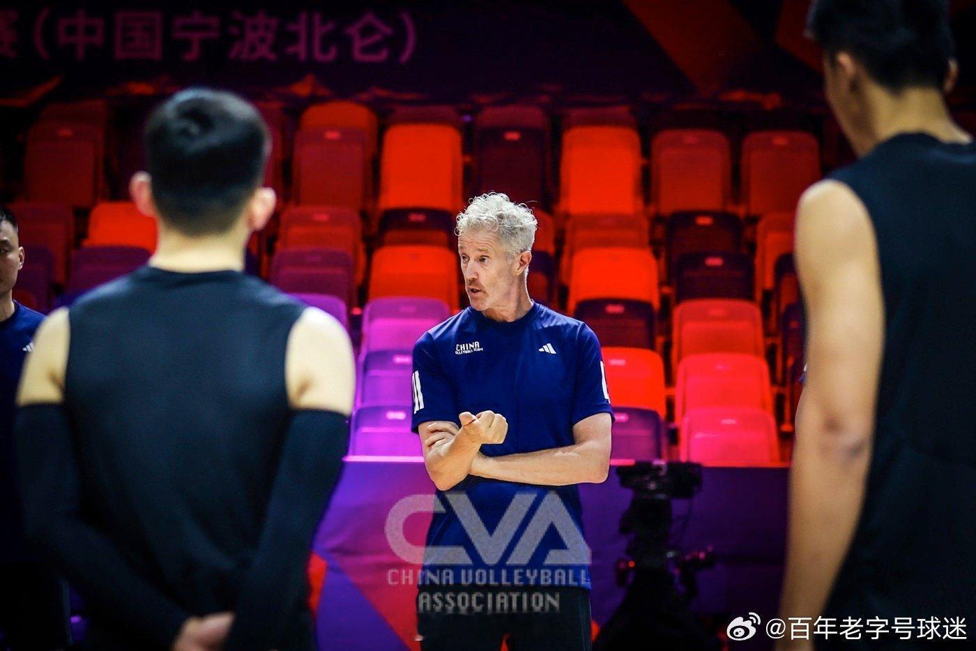 2026年世界男排联赛 总决赛将于明日15:00正式打响~中国男排进行赛前场地适