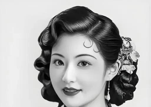 1939年，40岁的白兰花勾引宋霭龄23岁的儿子，在马尼拉成婚。宋霭龄气得浑身颤