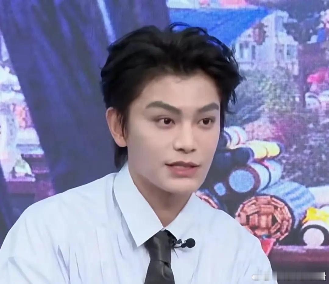 丁禹兮这长相以后还是少吹 ​​​