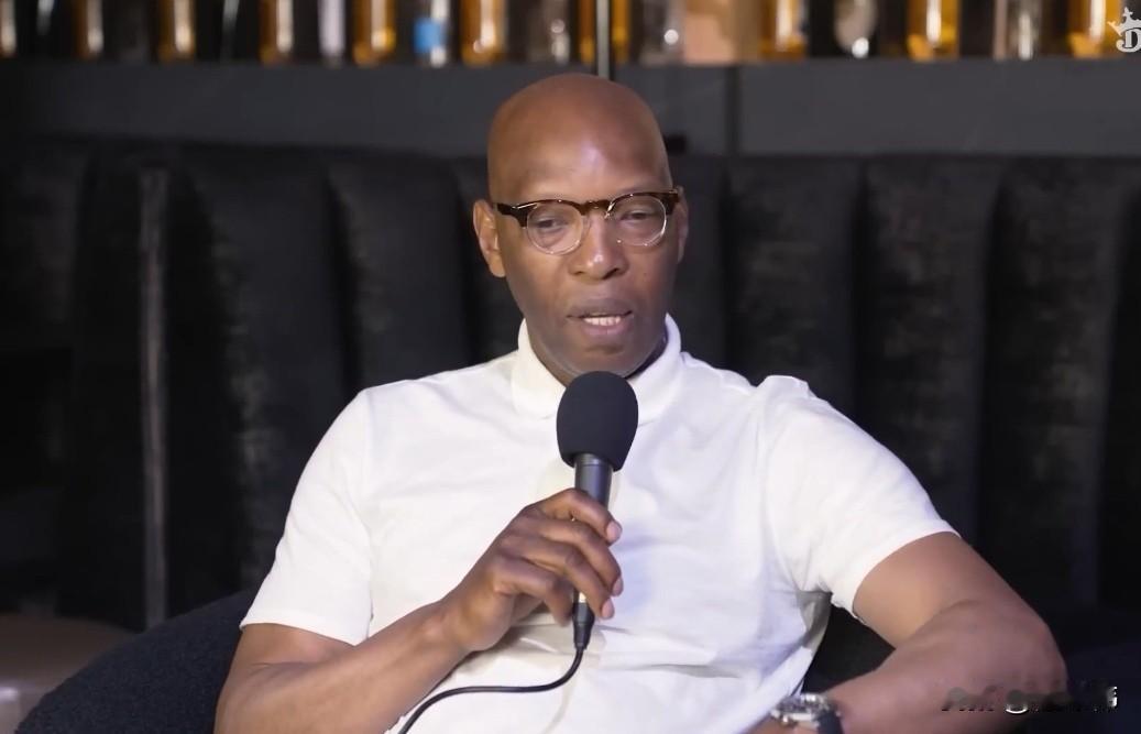 卡塞尔谈球员罚款：

“我曾经做了一个庆祝动作，不过这个动作有点不雅，我被大卫斯
