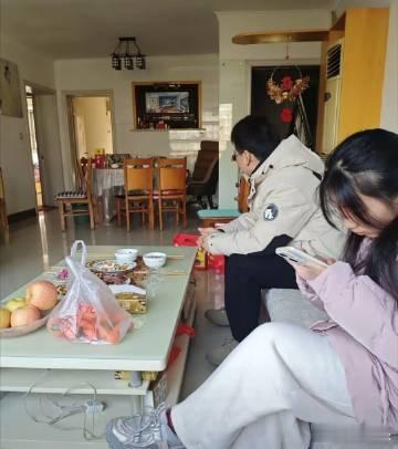 遇到不认识的亲戚我就这样 过年去亲戚家，遇到个看着面生的大人。我大大方方走上前，