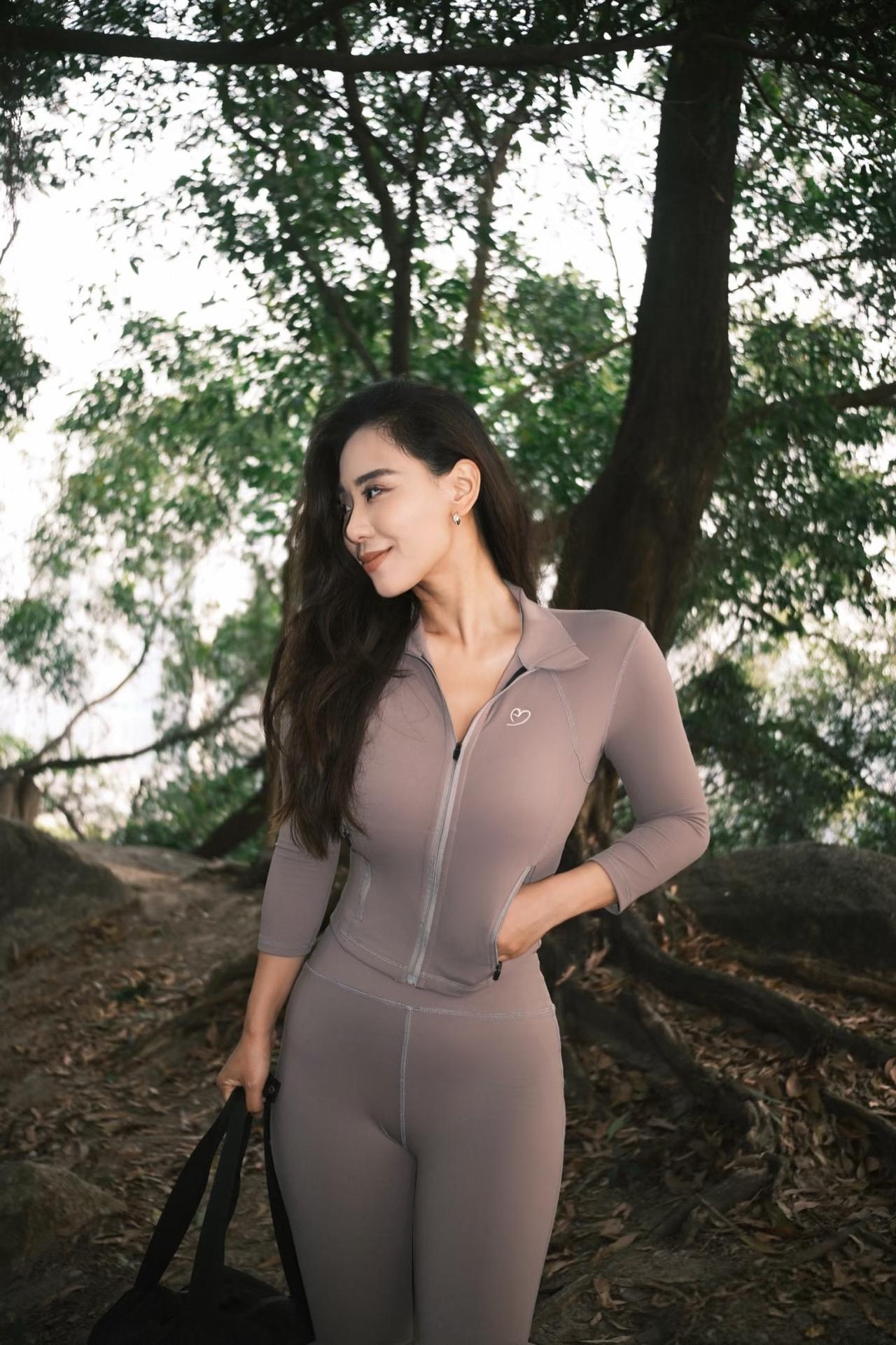 轻松自然，活力满满！