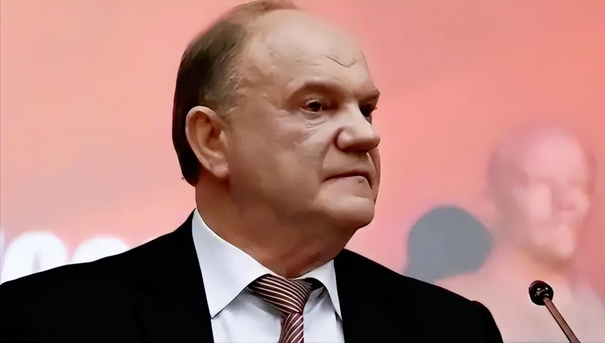 79 岁的俄共主席久加诺夫曾表示，俄罗斯现在的困境只有两条路能解，走社会主义，解