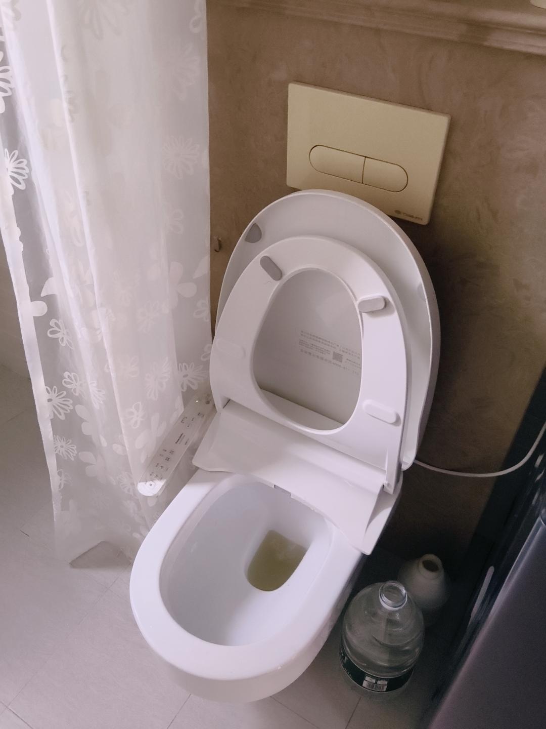 生活细节的次序选择
      晚上吃完饭，家庭主妇正在收拾饭桌子突然就有了便意