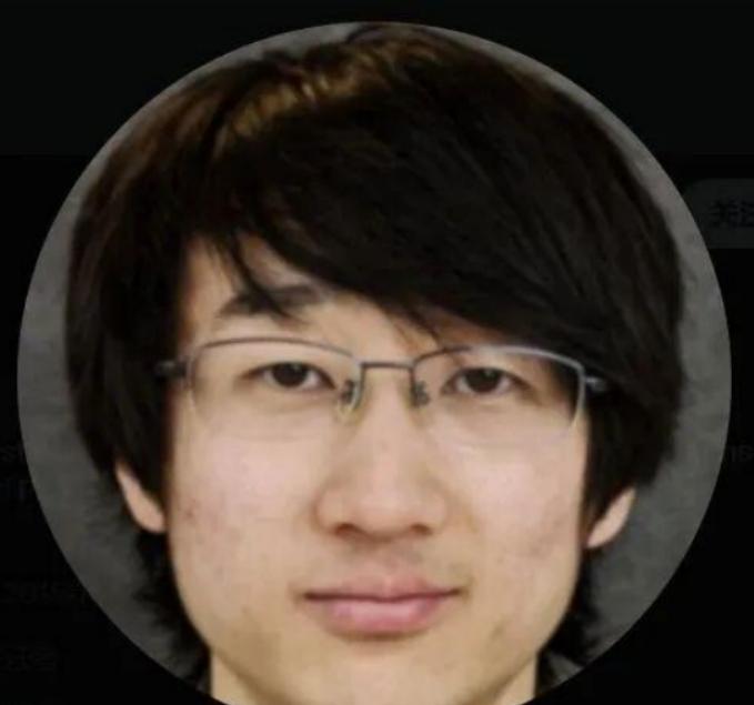 套现700万美元后，他立即“叛逃”，盗走马斯克大模型公司整个代码库，马斯克紧急申