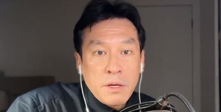 黄暐瀚8月3日在节目中叫嚣其立场为“华独”，主张“领土仅限于台澎金马，反对与对岸