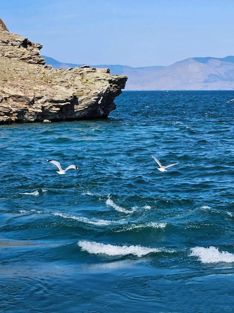 贝加尔湖冰面翻车致中国游客遇难！绝美风光下的致命陷阱，这些教训必须记牢
 
家人