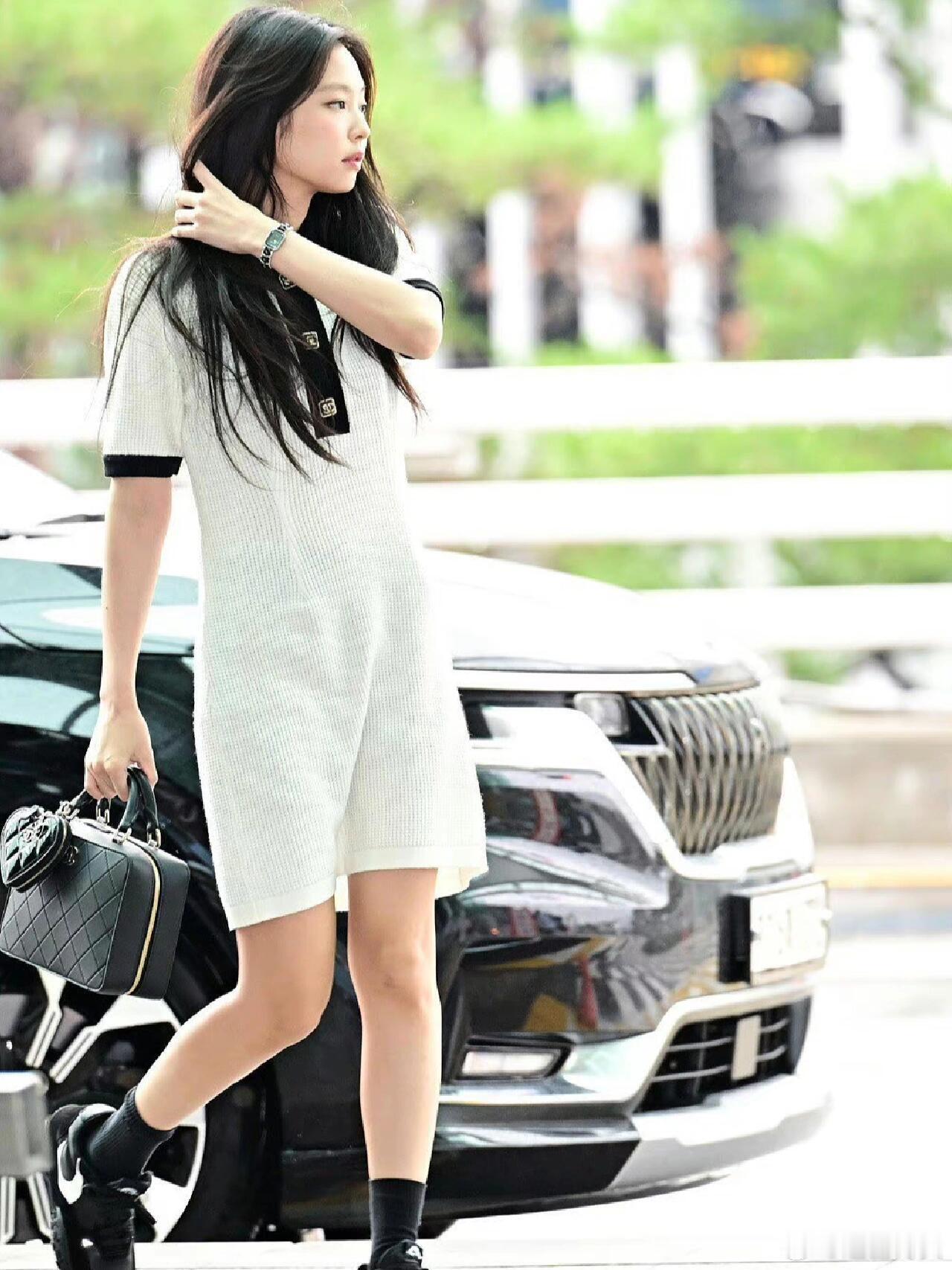 这姐的腥风血雨体质走个机场都出圈…🤍 ​​​