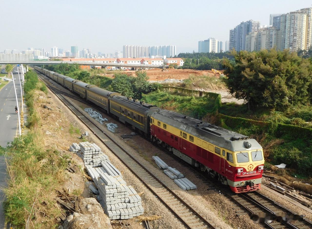2018年拍到兰州开往深圳西的K133次列车驶入深圳西站，当时这趟列车运行陇海线