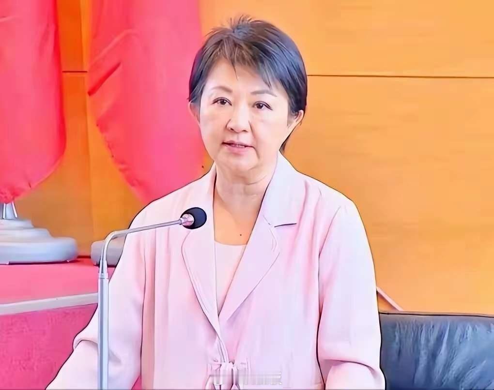 还在垂死挣扎，台中市市长卢秀燕又对大陆放狠话！5月14号，卢秀燕在台湾议会发言，