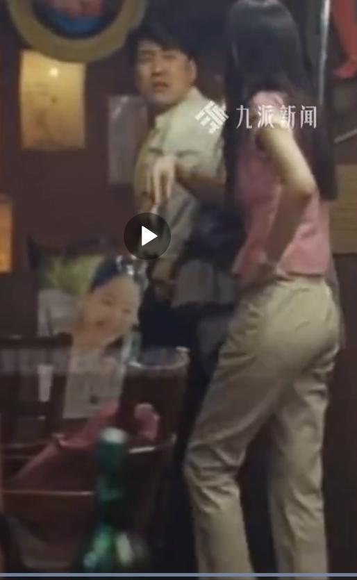 安徽黄山，男子同朋友就餐，邻桌年轻美女前来敬酒，要求拼桌一起喝。男子果断拒绝！年