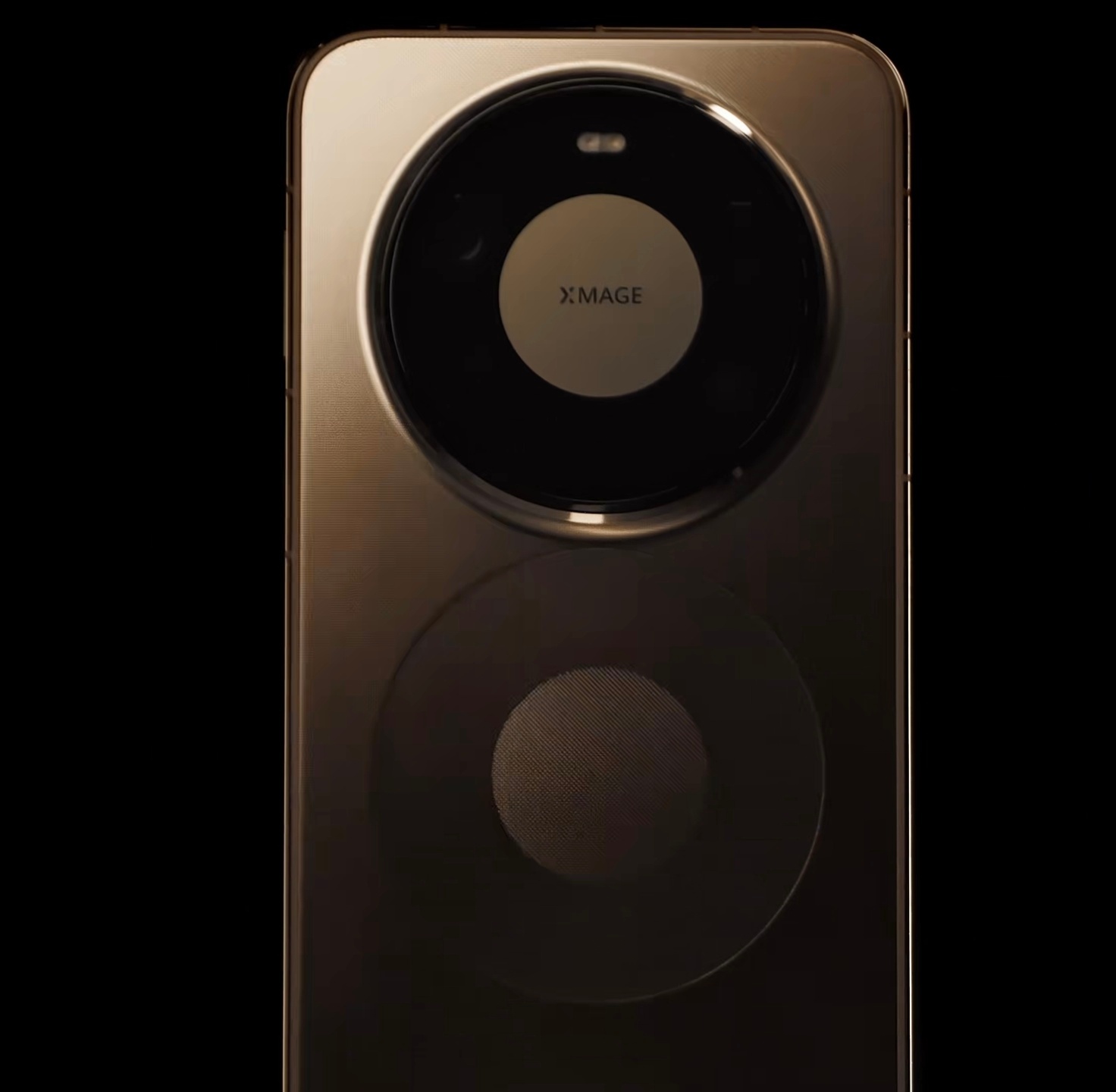 华为Mate80后盖上那个圈是干啥用的磁吸？全金属机身加无线充电？ 