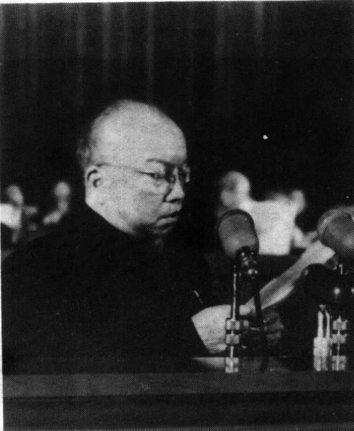 他是国民党高官，却为全国解放立下大功，建国后工资比毛主席还高，主席还力排众议，特