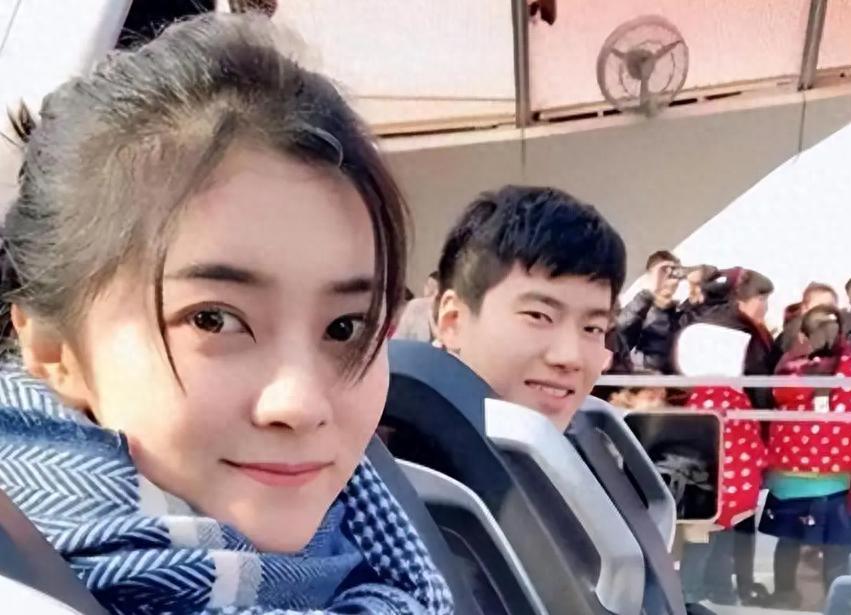 她是科班出身的女演员，演过不少影视剧，事业正往上走的时候，却两次嫁给国乒选手梁靖