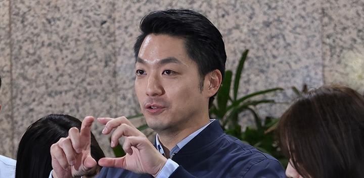 3月20日中午的一次办公室讨论，与民进党内重要人士的通话内容，近期成为了岛内聚焦