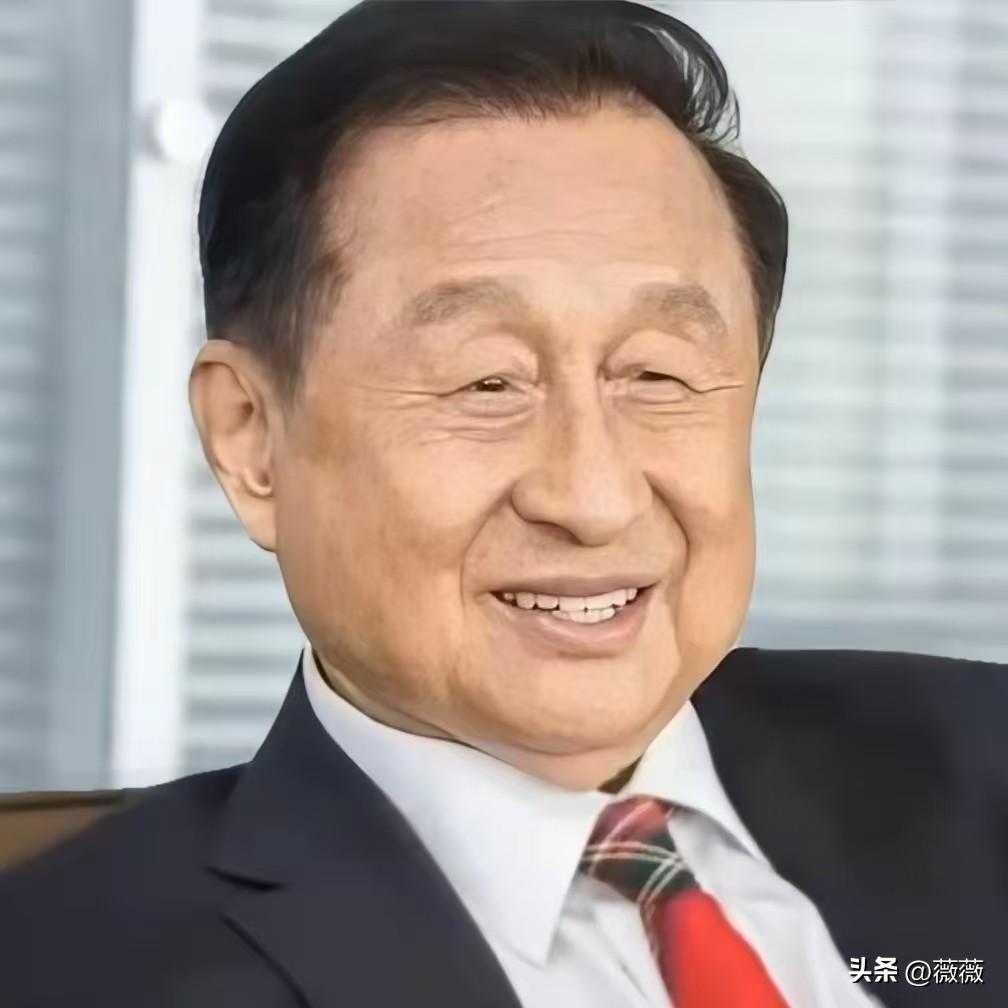 著名经济学家高尚全说：什么是和谐社会？“和”就是“一口一禾”，就是人人有饭吃。“
