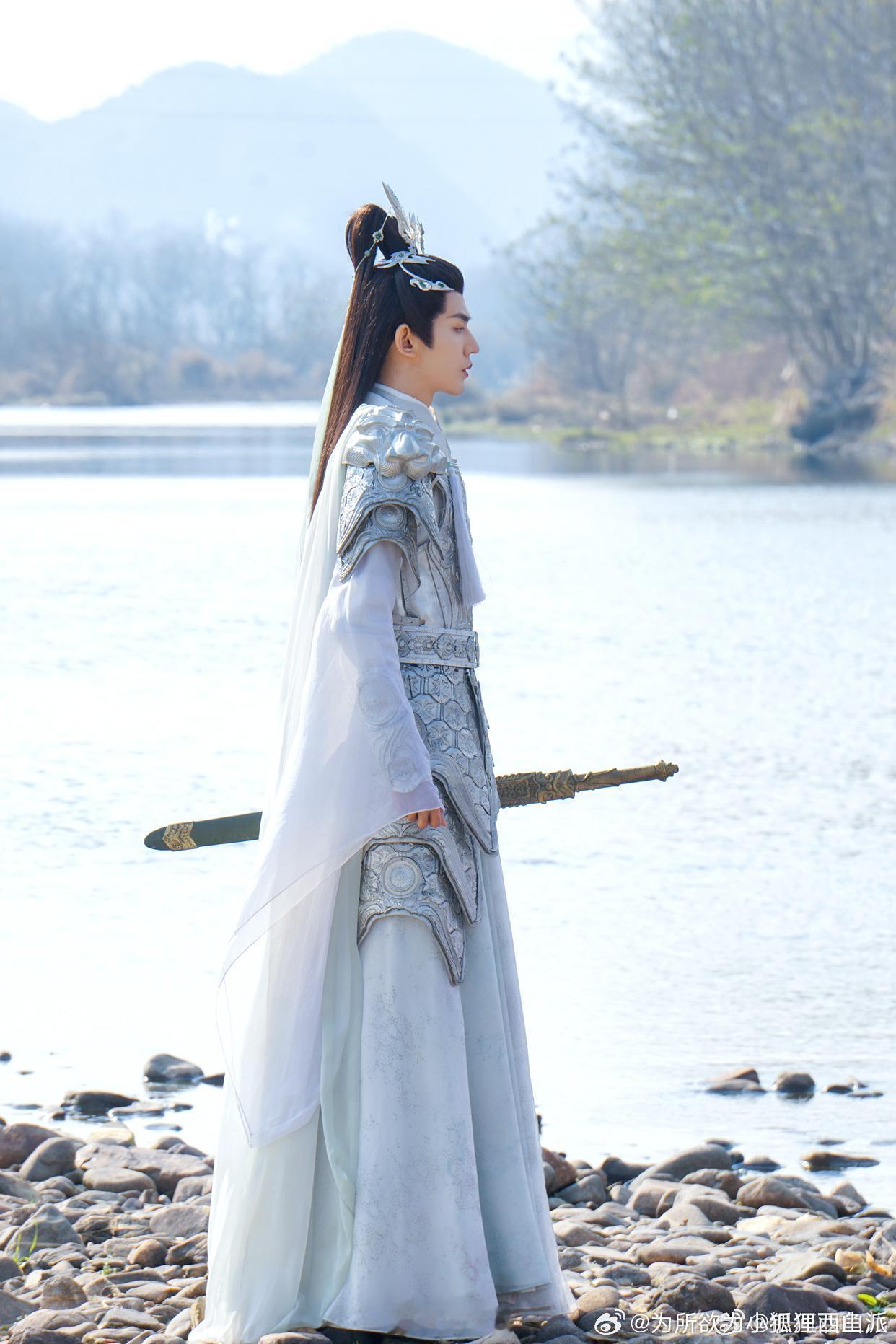 亭亭玉立，盘顺条亮[心][心][心]邓为是金子，不会被埋没，等待就是了。 