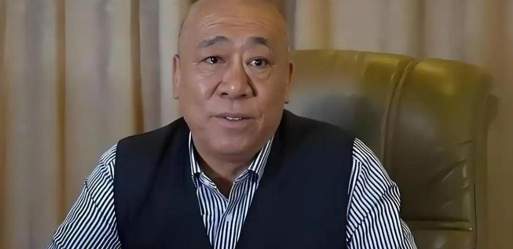 花不完！员工根本花不完！河南有个大老板，一年四季都在找各种理由给员工发钱，员工回