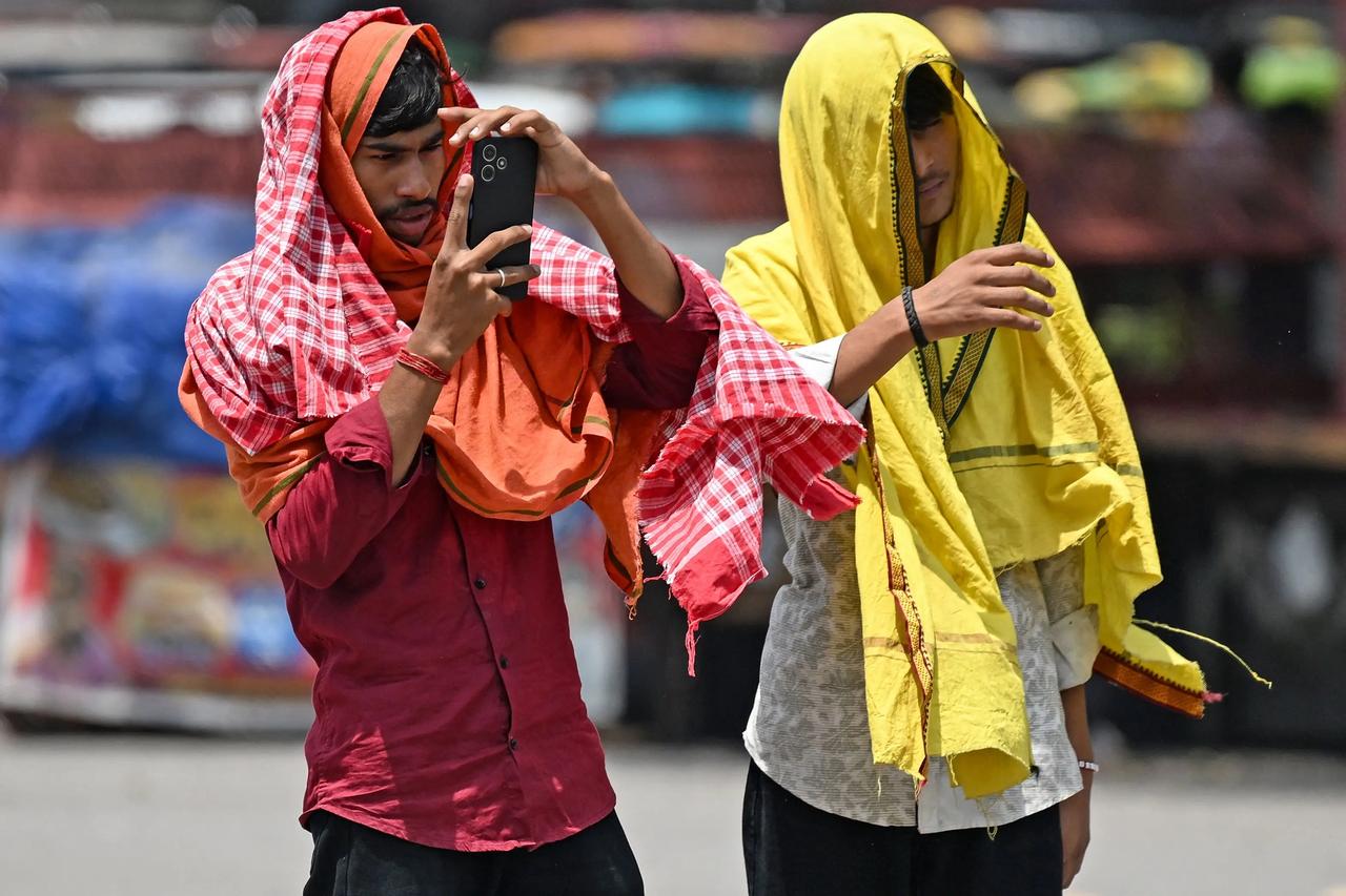 为什么印度顶着接近50℃高温，也要抵制中国空调？
印度街头的高温场景正在被不断刷