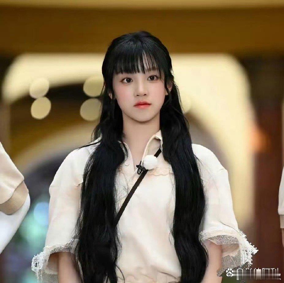 宋雨琦的条形码刘海，难道即将流行？ ​​​