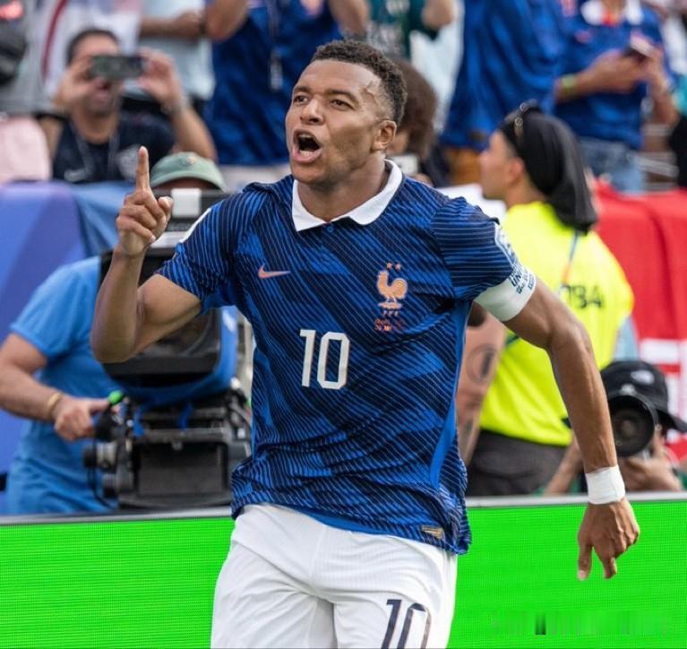 🏃‍♂️ FIFA官方：姆巴佩37.61km/h成世界杯最快！法国3人入围前十