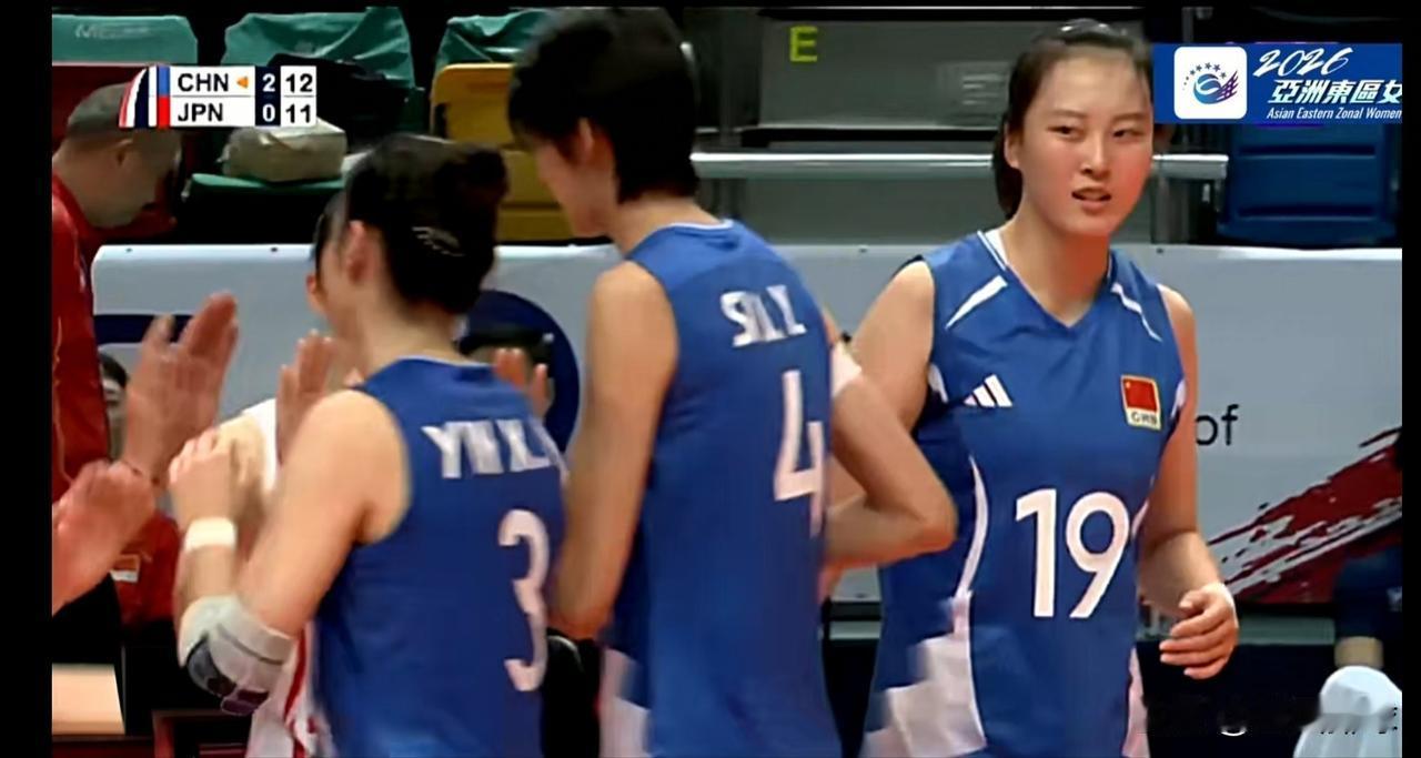 赵喆熙35扣17中1发得到18分，中国女排3比0完胜日本女排，2026年亚洲东区
