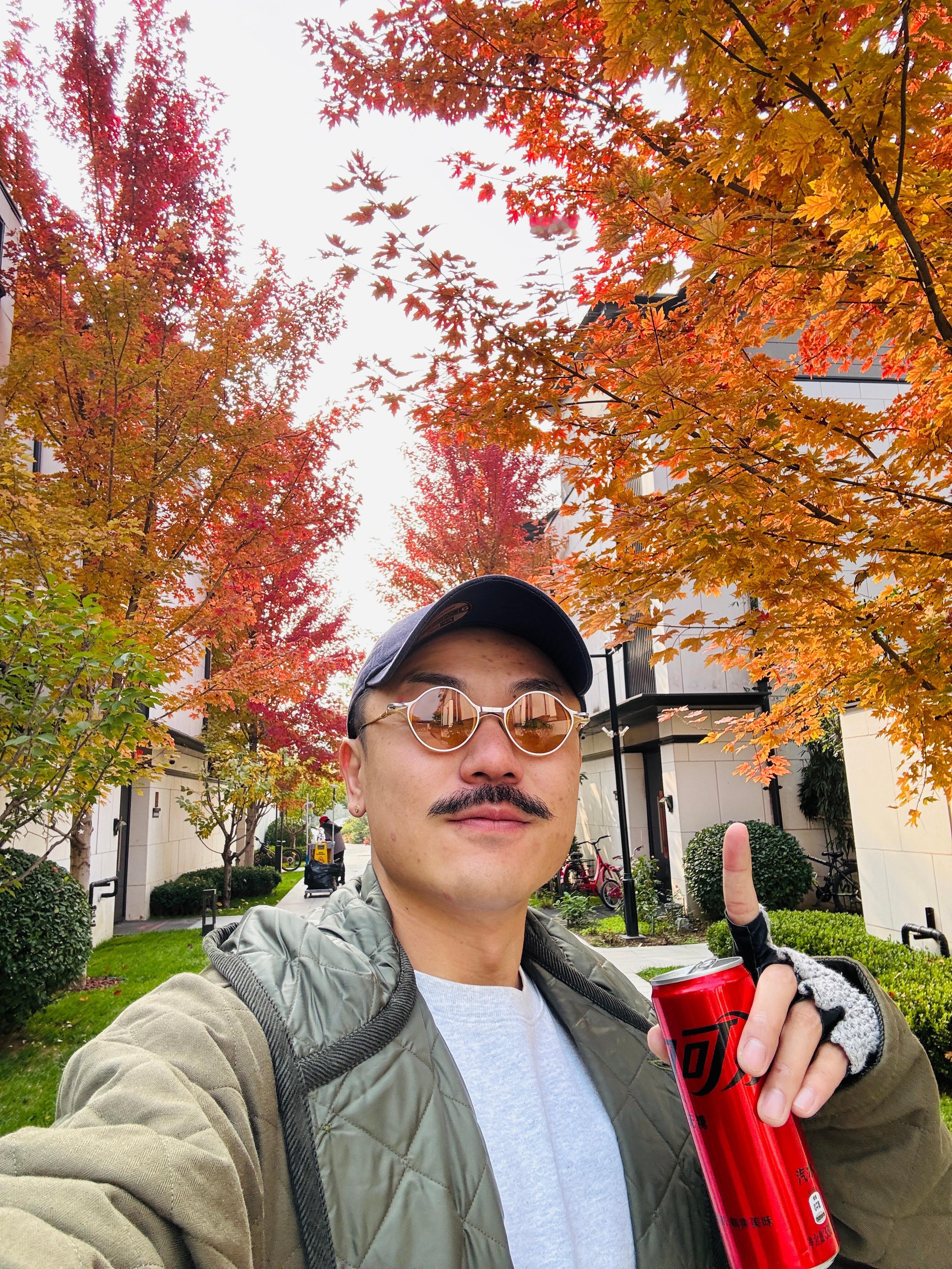 叶子红了🍁梦想家ALI你缺的不是衣服而是打扮思路 ​​​