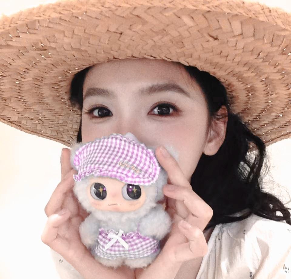💙章若楠金靖想你了夏至大片 💙章若楠ins第一条百万赞 

ᵂʰⁱˡᵉ ᵗᵃ