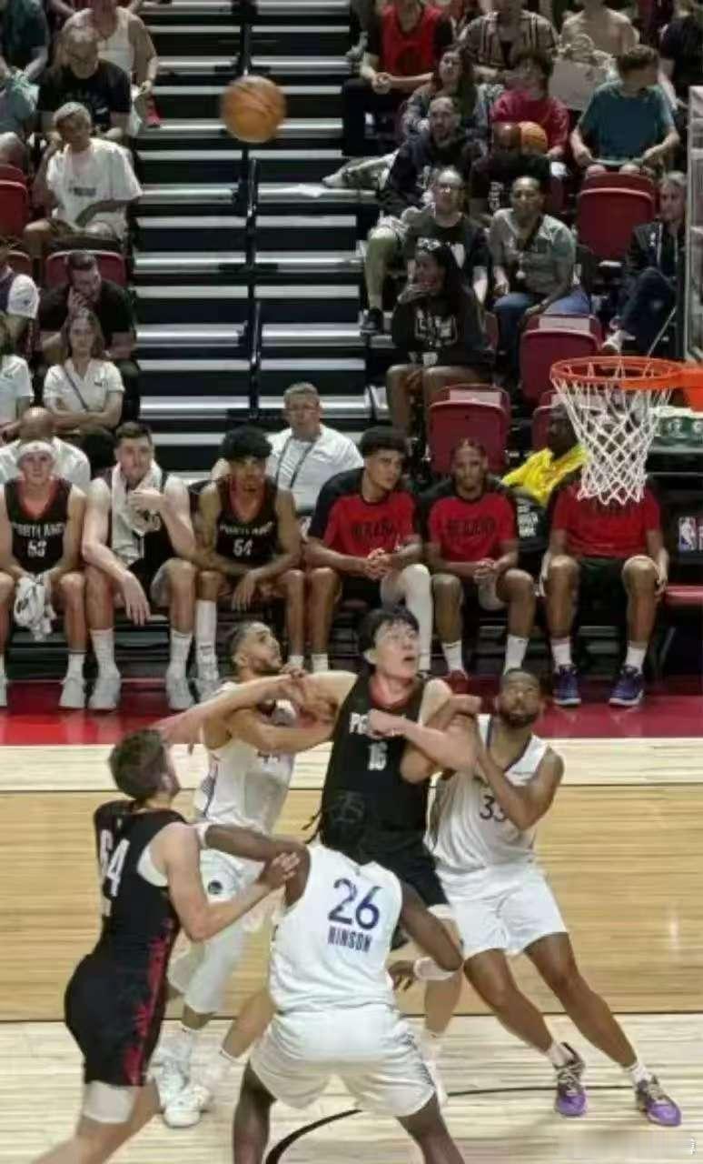 都说NBA比CBA强度小多了？？[允悲][允悲]杨瀚森：。。。。。。。。谁TM说