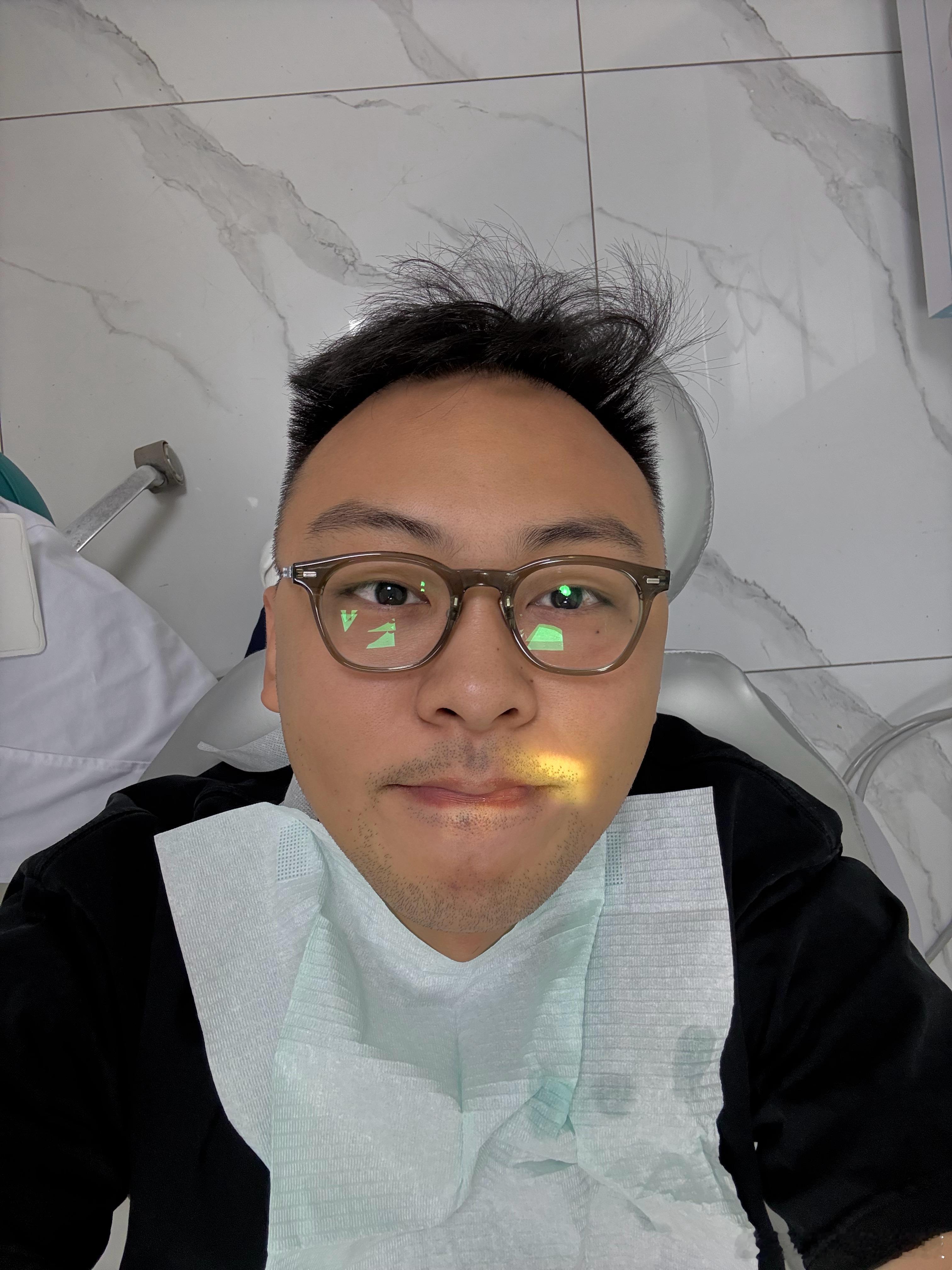 过来洗个牙一会拍摄[二哈]8月的铁铁们有什么愿望，在这下面许愿吧，我来帮你实现～