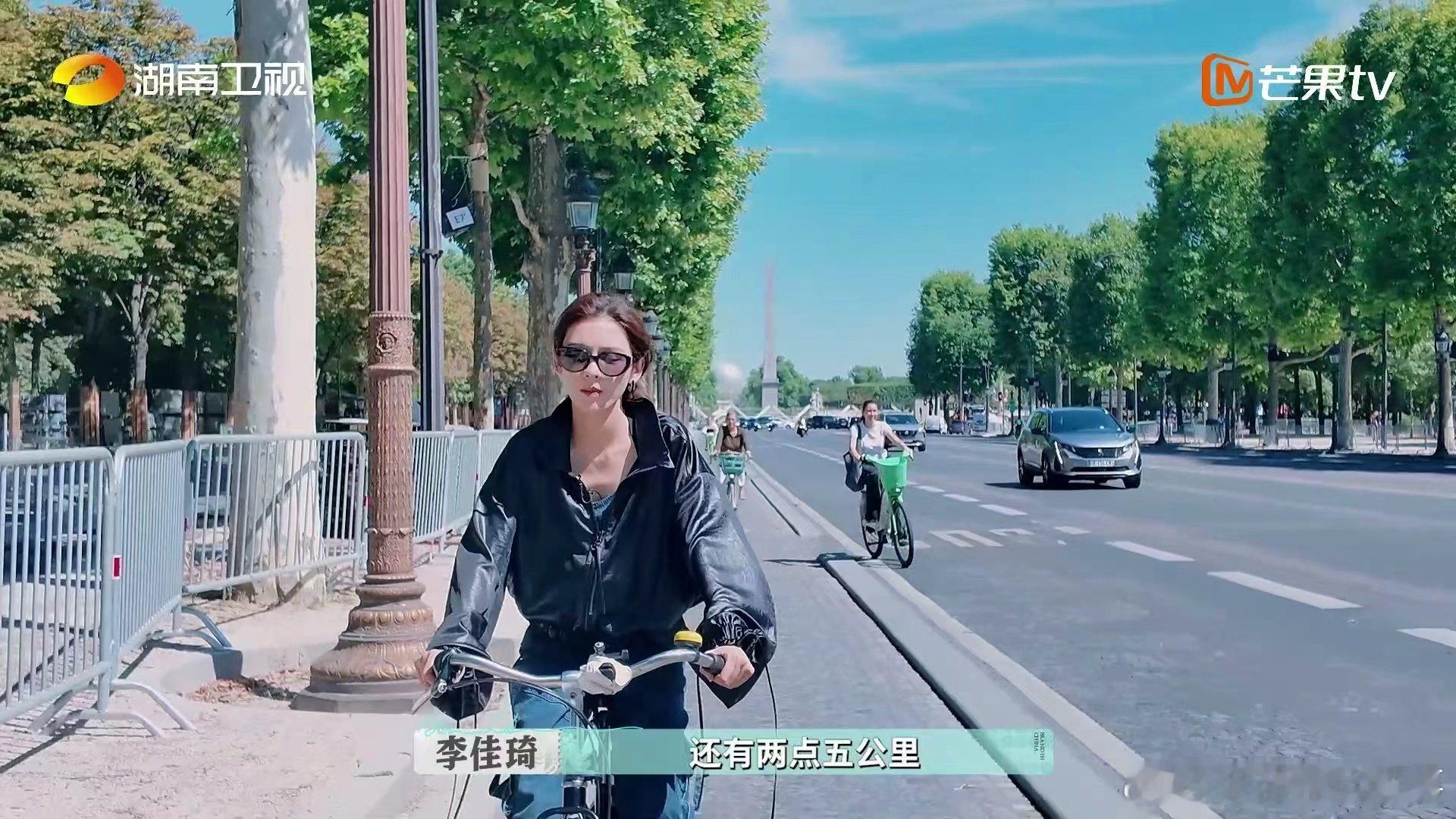 李佳琦张予曦出现的含金量 巴黎合伙人 巴黎合伙人名场面 仓库里，合伙人们搬货累到