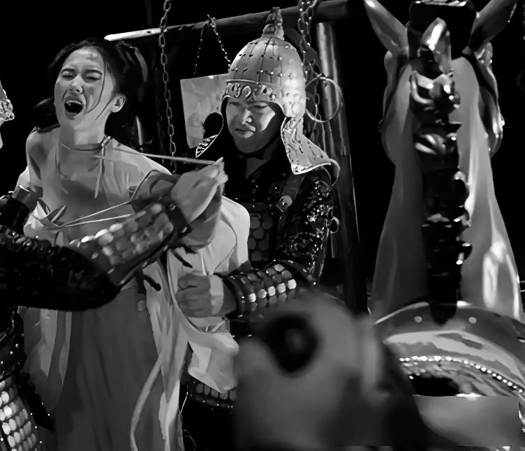 公元311年，洛阳城破，皇后羊献容被扔到了征服者刘曜的床上。

这个刚屠了三万人