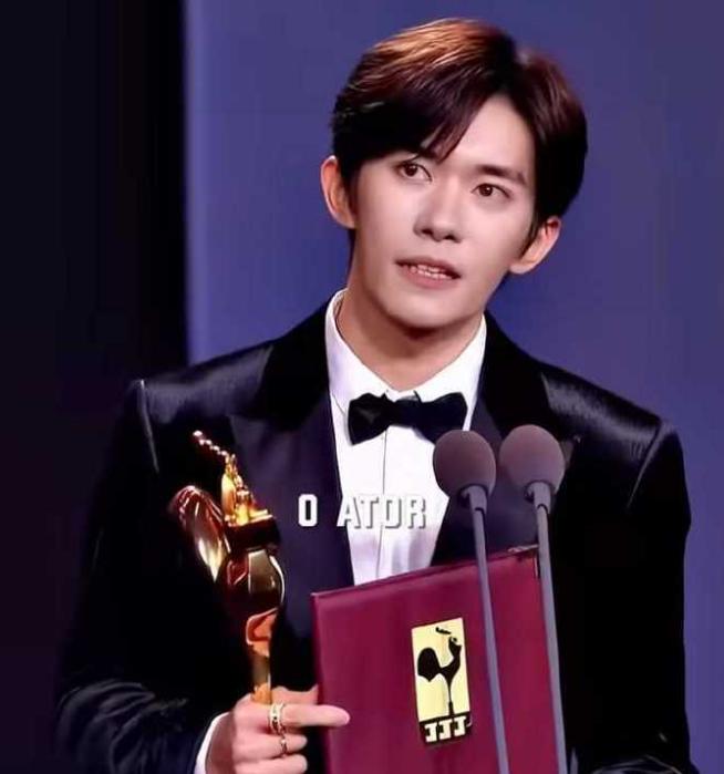 易烊千玺《小小的我》神级演绎 韩网被他的演技彻底惊艳
谁能想到，国产演员的演技居