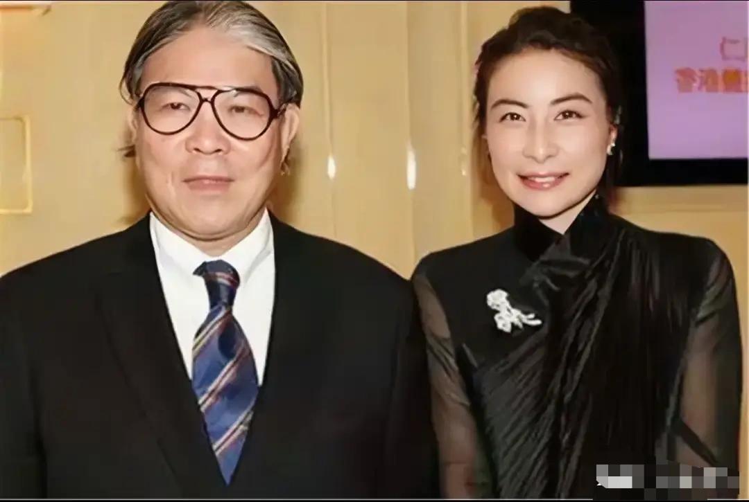 这才是真豪门，没有人能复制郭晶晶。霍震霆对儿媳妇始终欣赏，赞不绝口的。