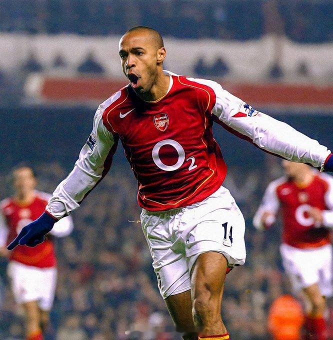 亨利表示：阿森纳的阵容更庞大了，我们必须尊重阿尔特塔教练的轮换决定。要想赢得联赛