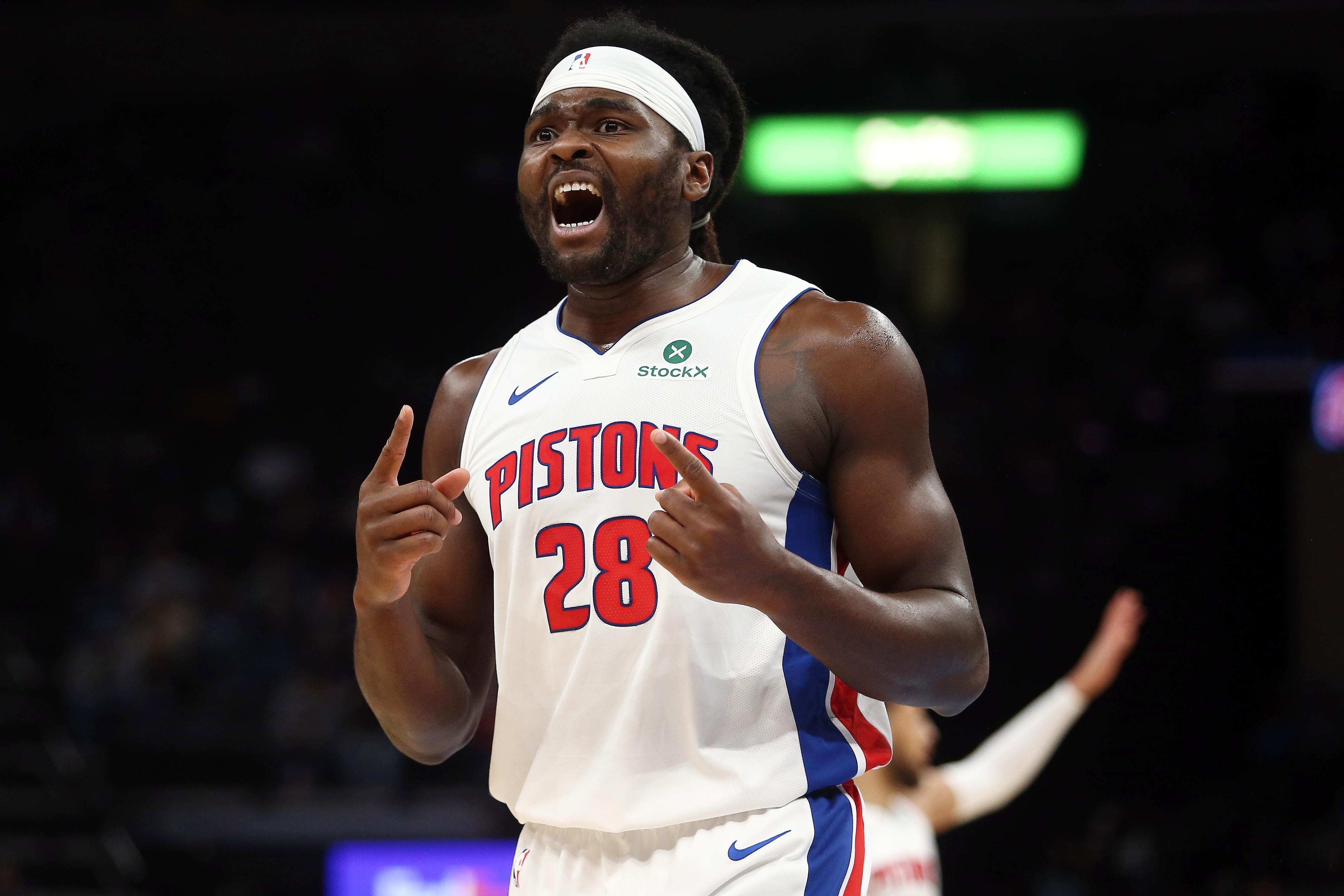 2月12日 此前在黄蜂和活塞的比赛中，双方发生严重冲突。其中活塞球员斯图尔特因离