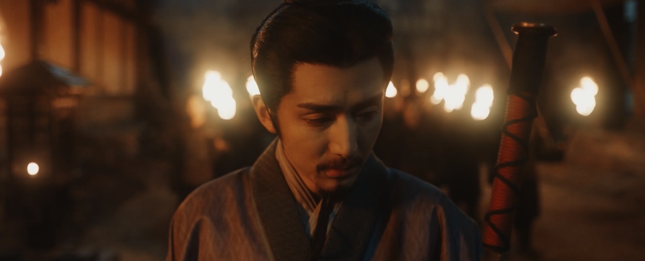 张新成两部剧两模两样张新成这角色反差感真的绝了！《南部档案》痞帅不羁的张海盐又野