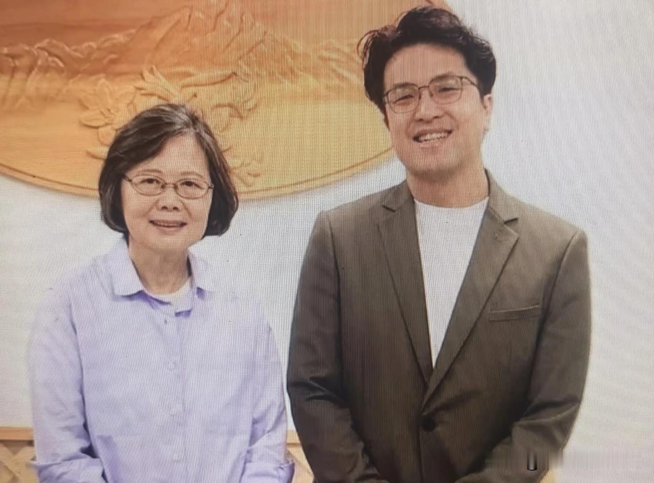 好饭不怕晚！

看看台北市的选举，蓝绿对比相形见绌，一面是民进党的“洋流”飘来飘