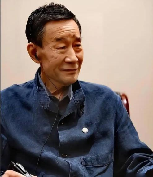 72岁的李雪健已经完全听不见了，即使这样他却说：只要是有意义的戏，哪怕只有一场，