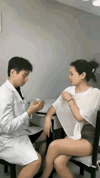 这个医生正直，专治不正经