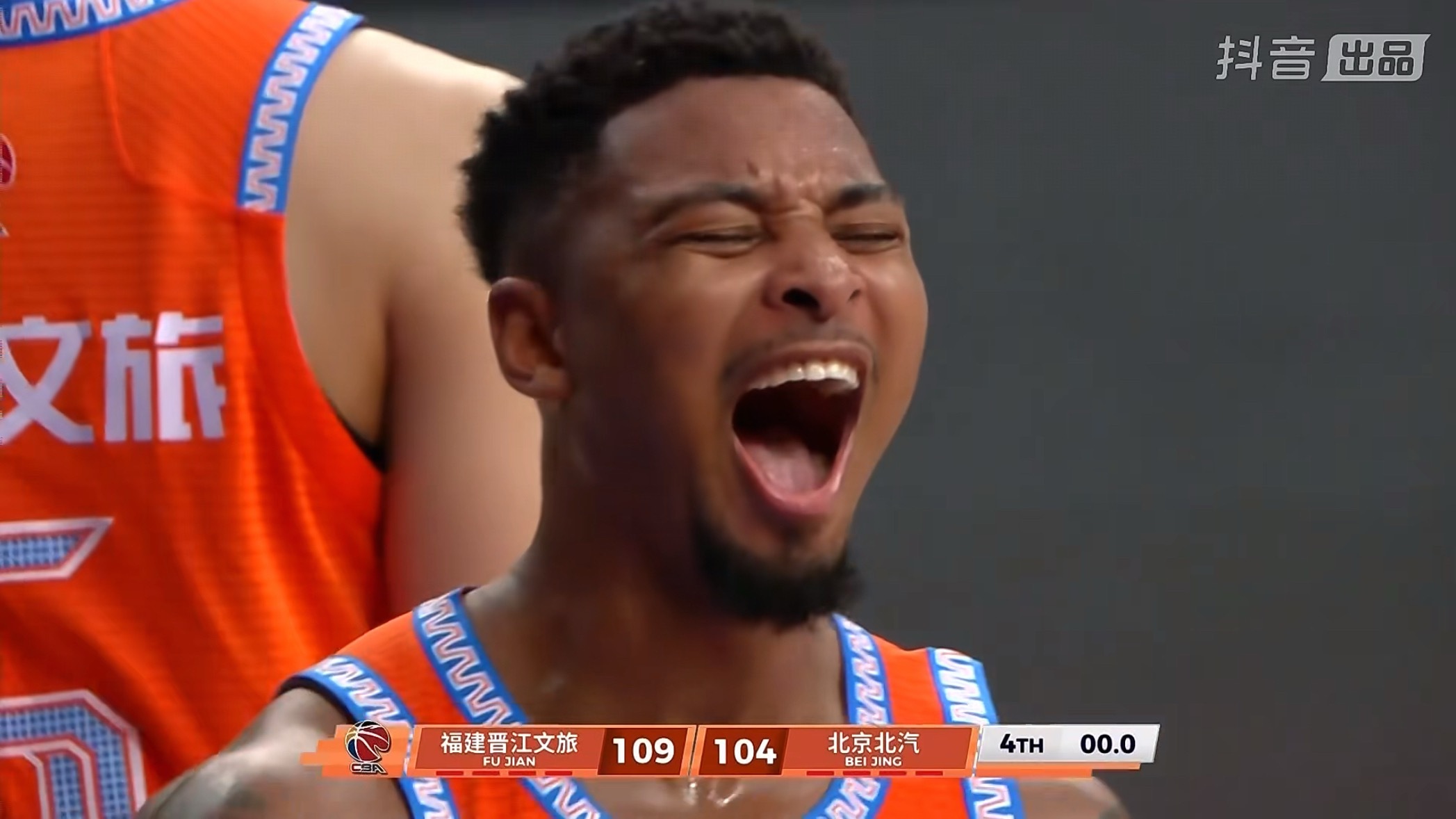 福建队在主场爆冷战胜北京首钢福建队皮特森29分钟砍下38分3篮板3助攻3抢断是福