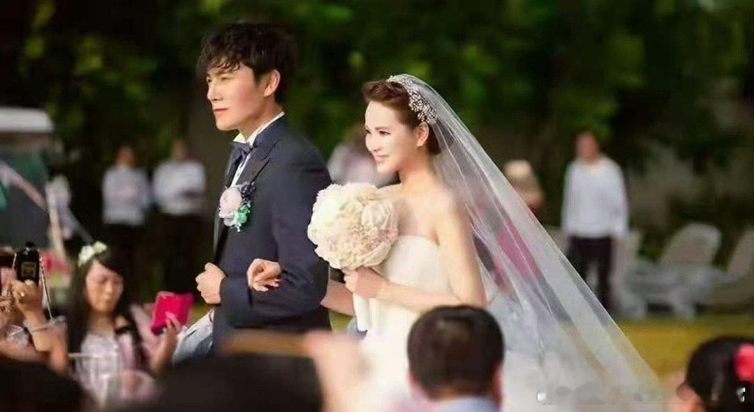 伊能静从产后忧郁到自信妻子的浪漫旅行曾困于产后忧郁迷失自我，如今在旅行中重拾松弛