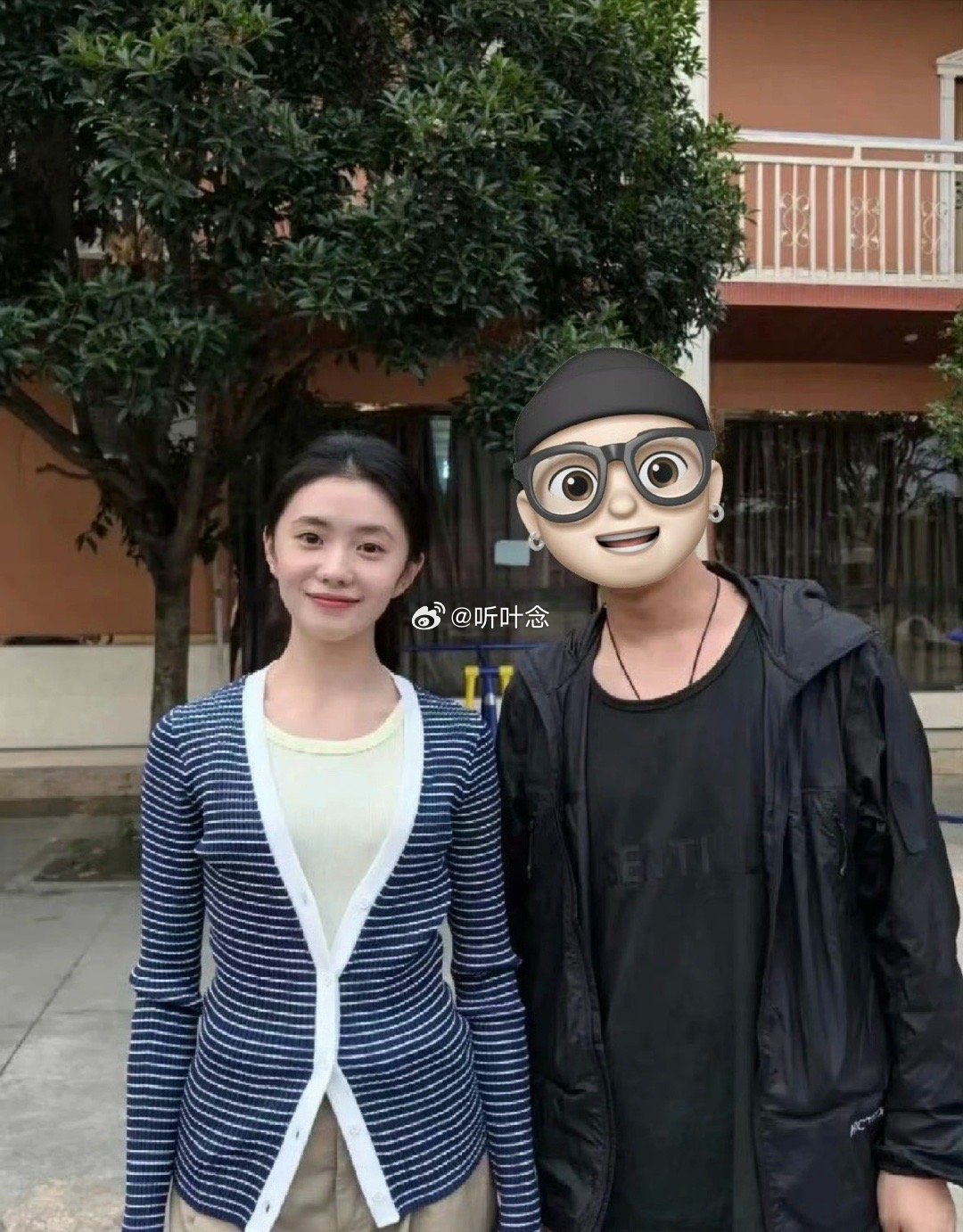 刘浩存第一定律：衣服靠人带，时尚由我定 