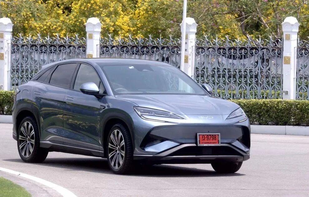 比亚迪成泰总理座驾
近日，泰国总理阿努廷·参威拉恭当天在履行公务时，首次改用个人