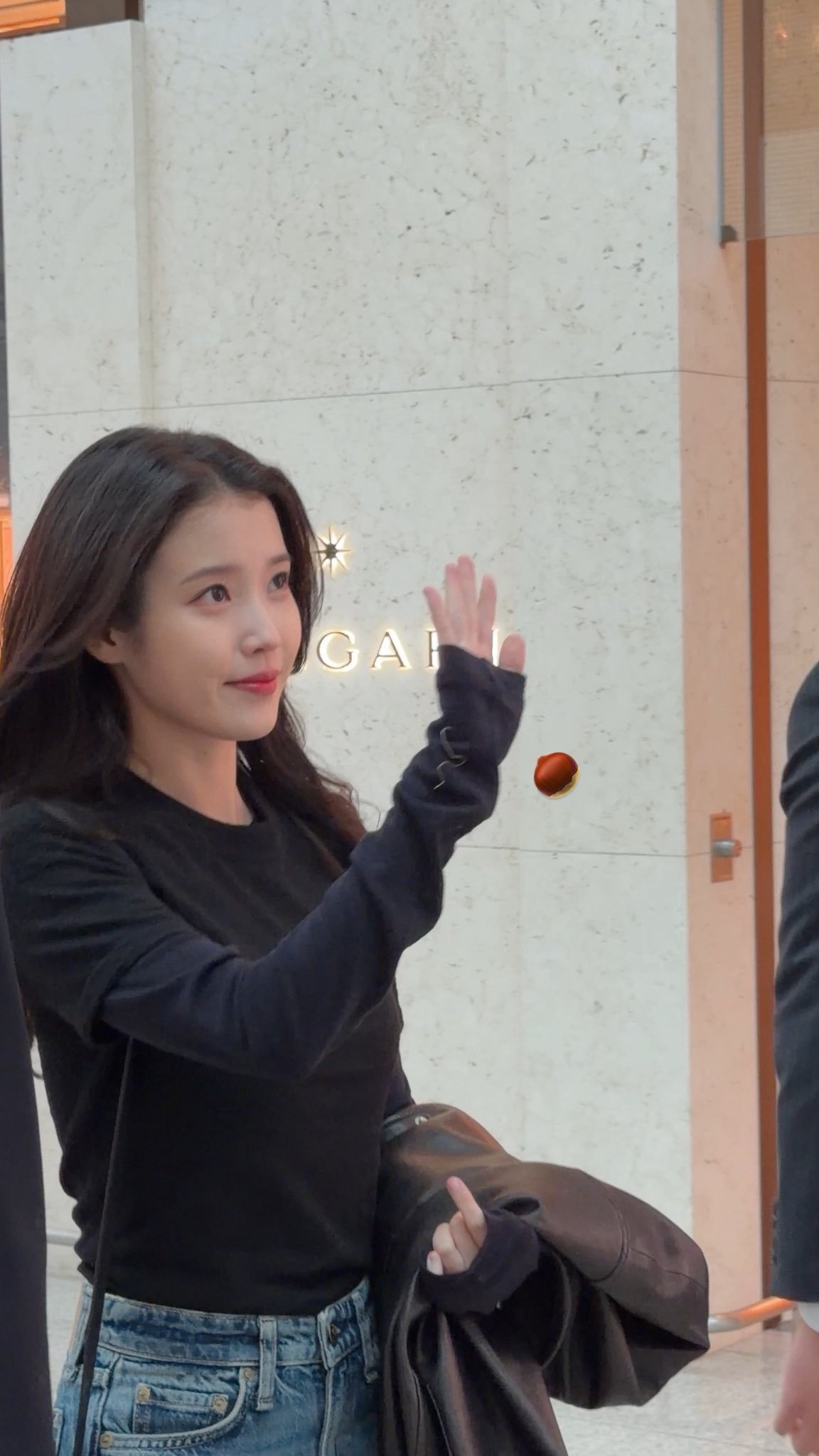 251205 IU仁川机场饭拍生图妈咪来的cr.urmybam 